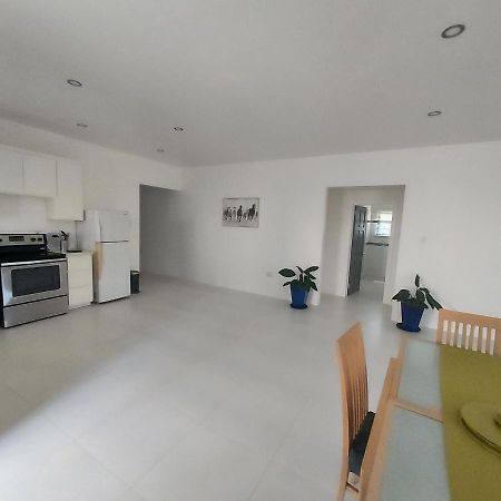 The Willow Apartment โอโชรีโอส ภายนอก รูปภาพ