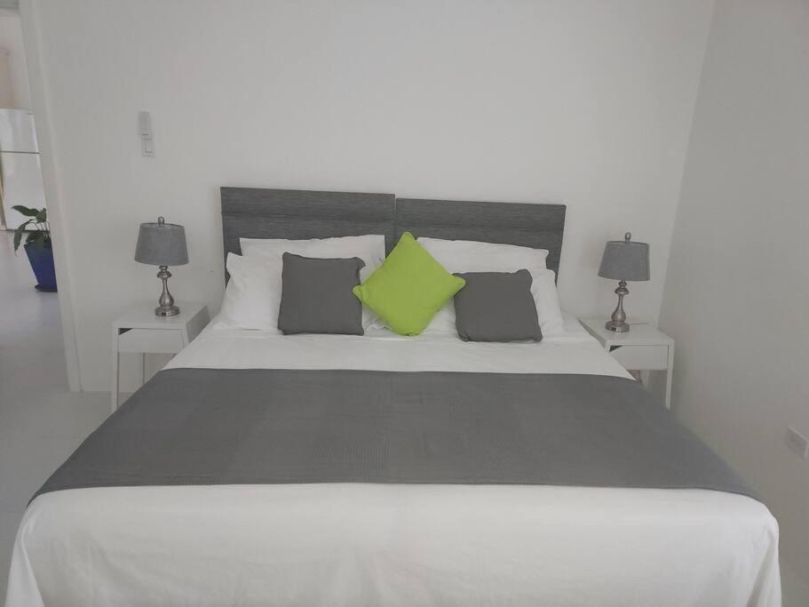 The Willow Apartment โอโชรีโอส ภายนอก รูปภาพ