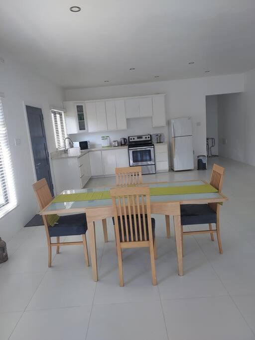 The Willow Apartment โอโชรีโอส ภายนอก รูปภาพ